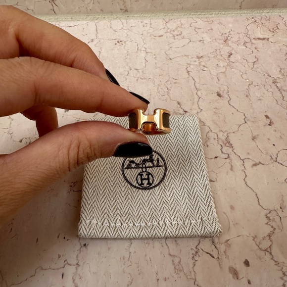 Hermes Olympe Ear Cuff in Epsom Leather and Rose Gold, Small Model - Picture 4 of 11